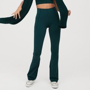 OFFLINE By Aerie Real Me Xtra Hold Up! Pocket Bootcut Legging Size XL